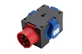 ADPT_POW CEE 16A > 3x Schuko